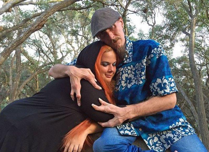 Dünyanın en ilginç çifti: Sakallı kadın ve yengeç adam