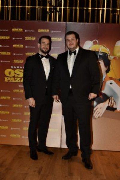 Şahan Gökbakar eşi ile el ele 