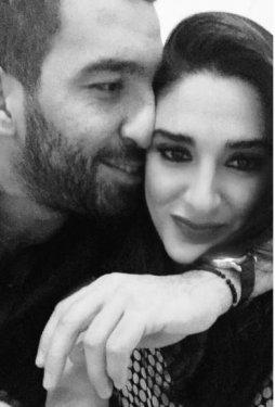 Arda Turan Aslıhan Doğan'la ilk kez el ele görüntülendi