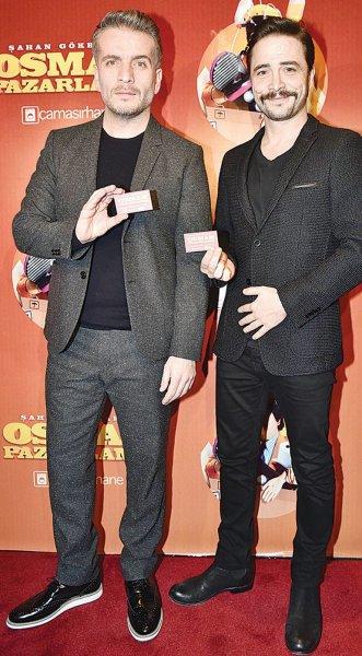 Şahan Gökbakar eşi ile el ele 