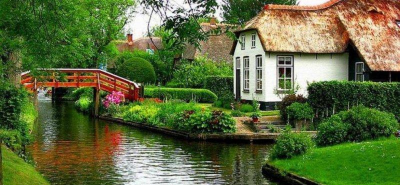 Arabanın yasak olduğu köy: Giethoorn