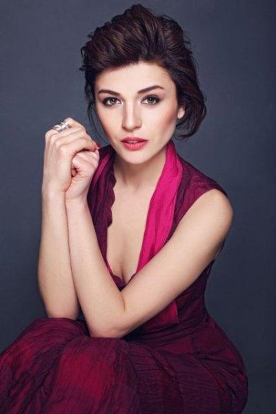 Oyuncu Gonca Vuslateri eski haliyle dalga geçti 