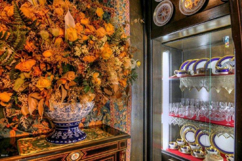 İç dekorasyonuyla kaleyi andıran tarihi ev