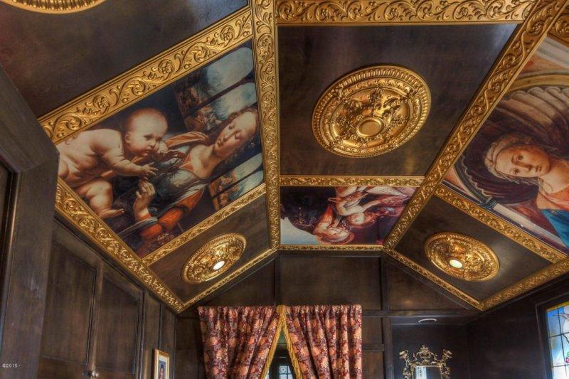 İç dekorasyonuyla kaleyi andıran tarihi ev