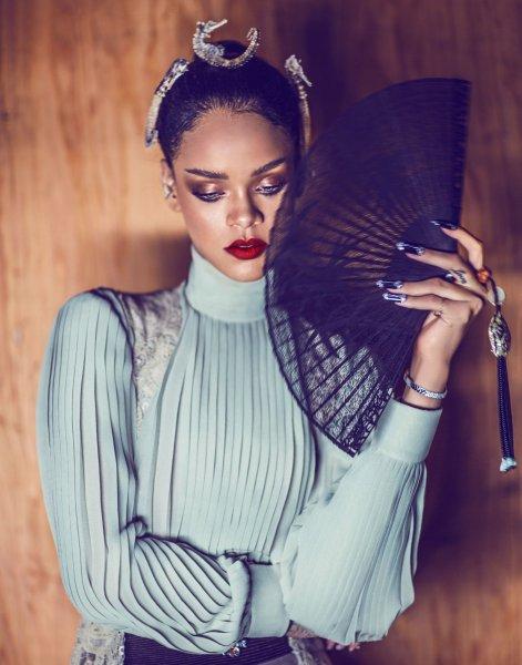Ünlü şarkıcı Rihanna'nın farklı tarzları 
