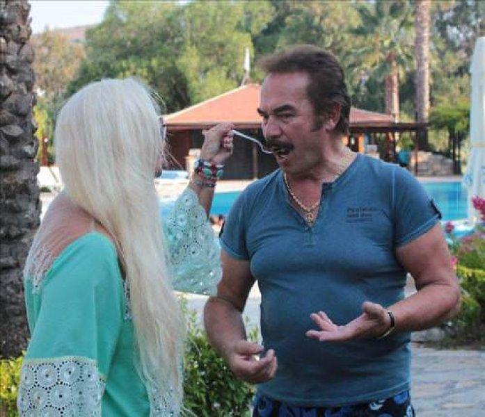 Orhan Gencebay'ın muhteşem evi 