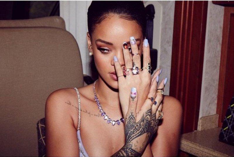 Ünlü şarkıcı Rihanna'nın farklı tarzları 