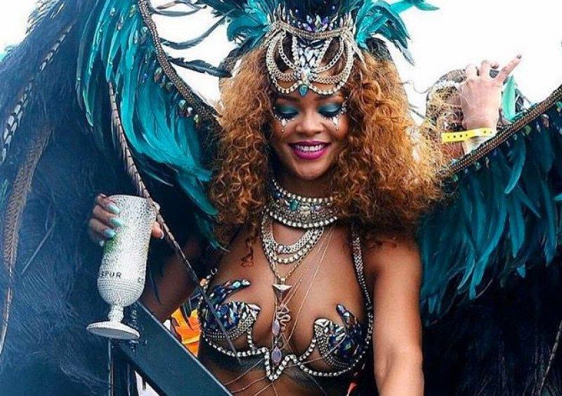 Ünlü şarkıcı Rihanna'nın farklı tarzları 