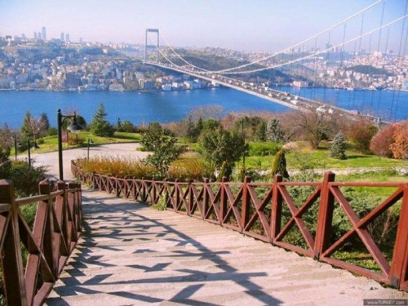 İstanbul'da dış mekan düğün fotoğrafı için en iyi 13 yer