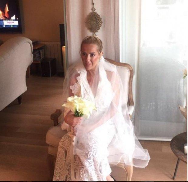 Helin Avşar evlendi