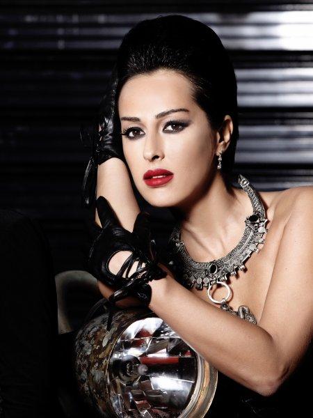 Helin Avşar evlendi