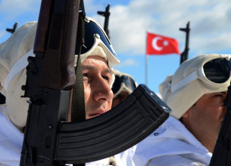 Komandolar eksi 20 derecede eğitimde