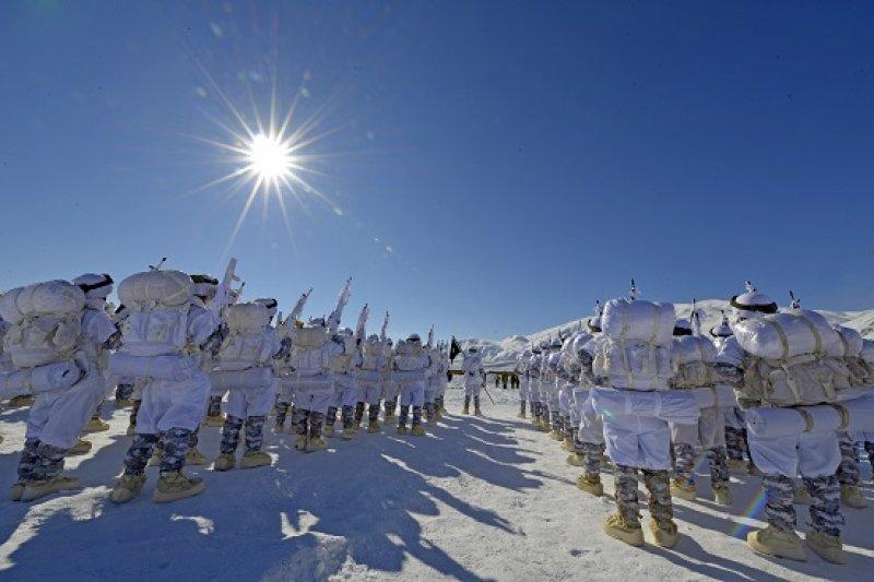 Komandolar eksi 20 derecede eğitimde