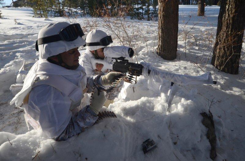 Komandolar eksi 20 derecede eğitimde