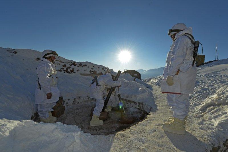 Komandolar eksi 20 derecede eğitimde
