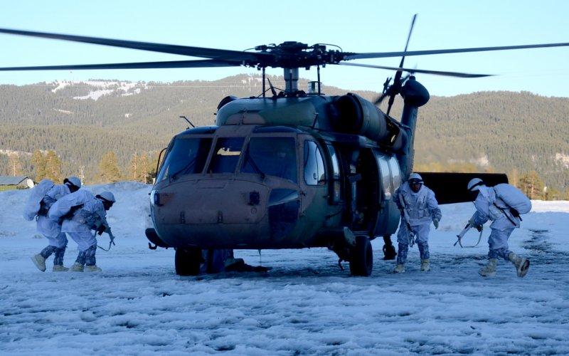 Komandolar eksi 20 derecede eğitimde