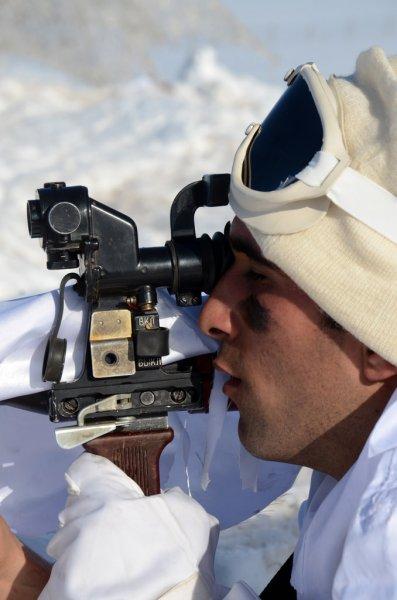 Komandolar eksi 20 derecede eğitimde