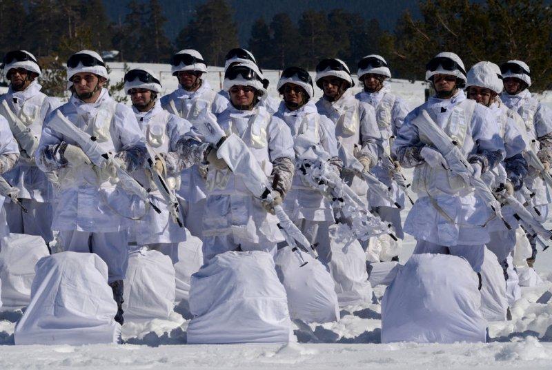 Komandolar eksi 20 derecede eğitimde