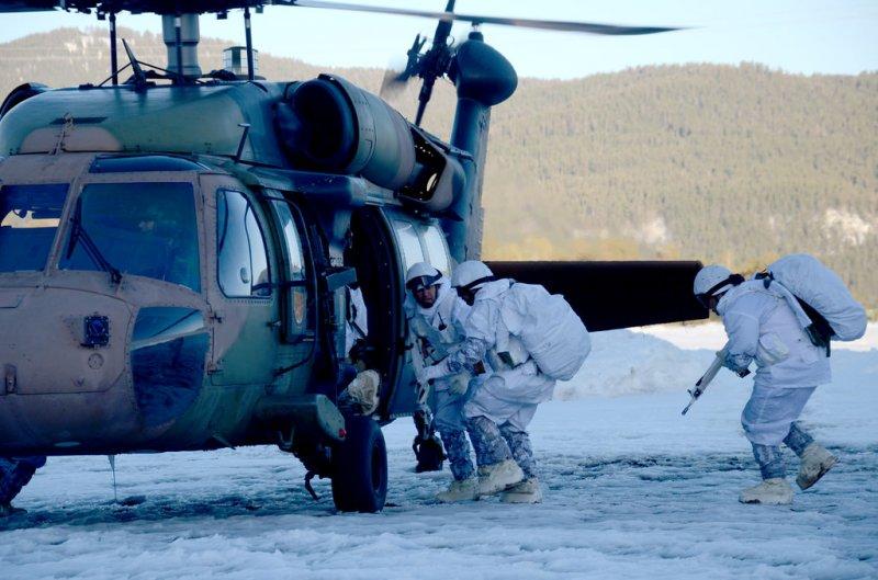 Komandolar eksi 20 derecede eğitimde