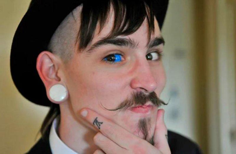 Göz akı dövmesi yasallaşıyor