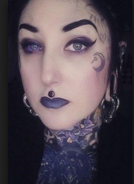 Göz akı dövmesi yasallaşıyor