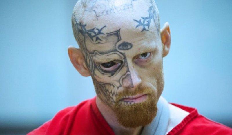 Göz akı dövmesi yasallaşıyor