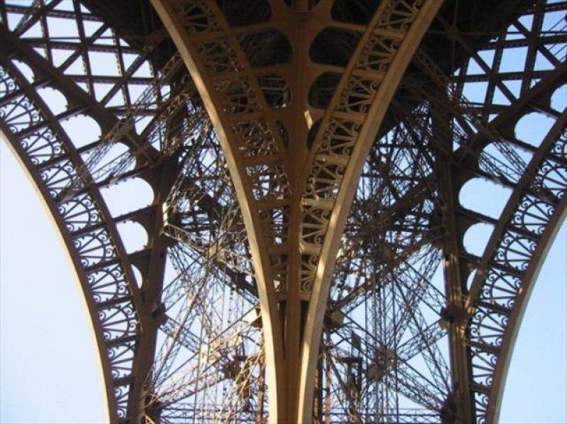 Eyfel Kulesi'nin muhteşem manzarası 