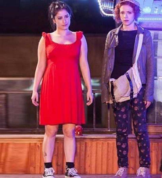 Hazal Kaya'nın son hali hayranlarını şaşırttı 