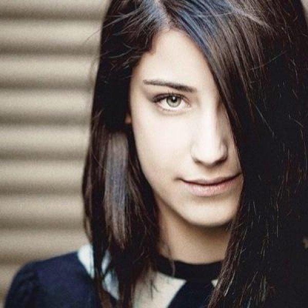 Hazal Kaya'nın son hali hayranlarını şaşırttı 