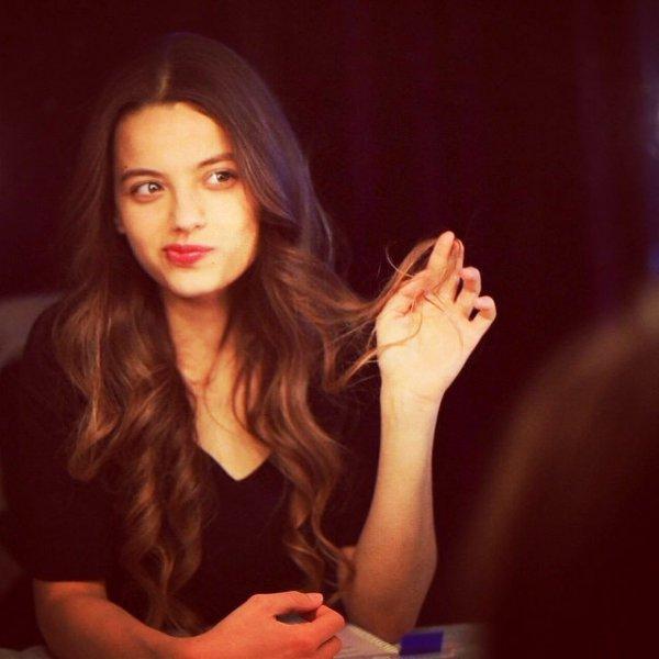 Paramparça'nın Cansu'su Şevval Sam'ın oğluyla yakalandı