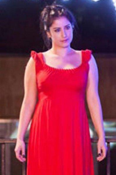 Hazal Kaya'nın son hali hayranlarını şaşırttı 