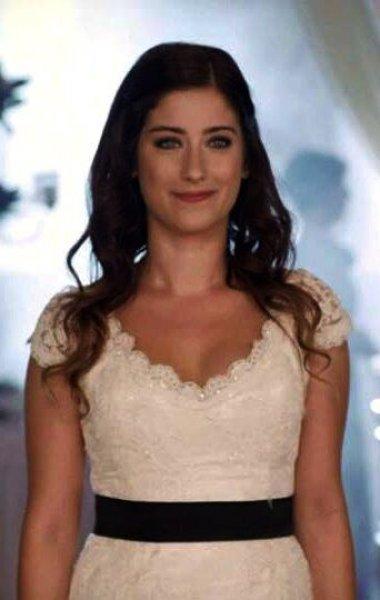 Hazal Kaya'nın son hali hayranlarını şaşırttı 