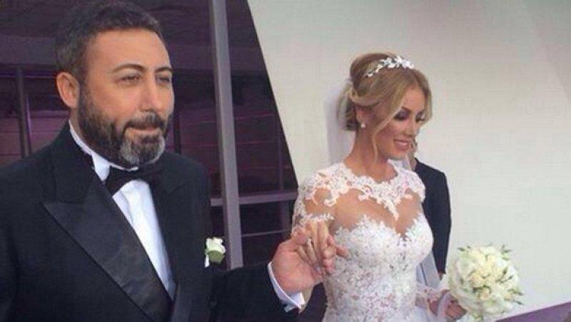 İbrahim Tatlıses Petek Dinçöz'ün fotoğrafını paylaştı