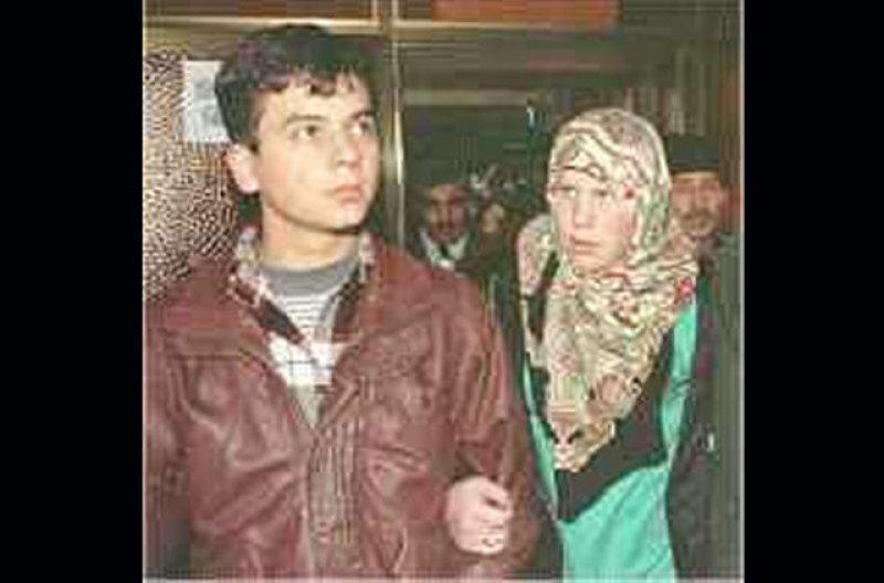 Kahramanmaraşlı Musa ile İngiliz Sarah'ın oğlu 18 yaşında