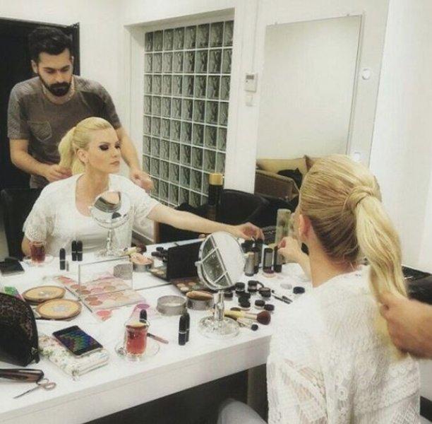 Güzel sunucu Pelin Çift