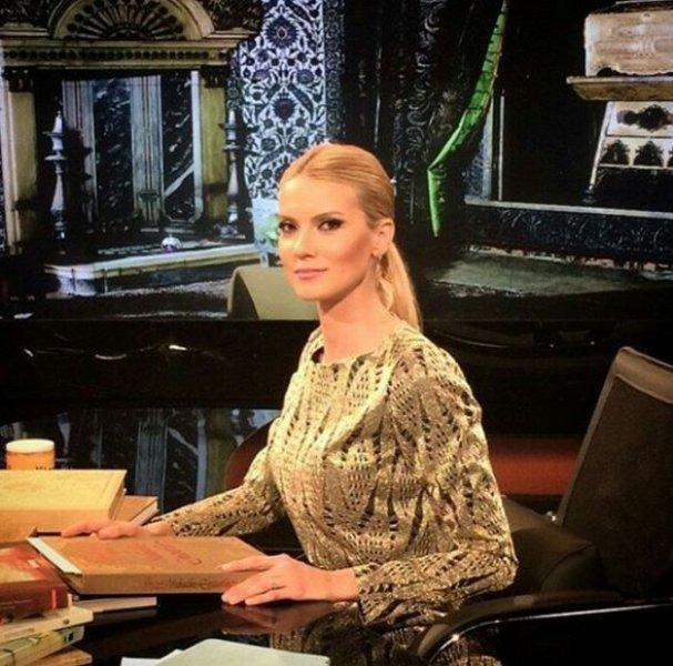 Güzel sunucu Pelin Çift