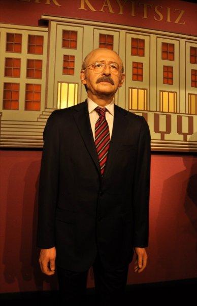 Yılmaz Büyükerşen'in balmumu heykelleri