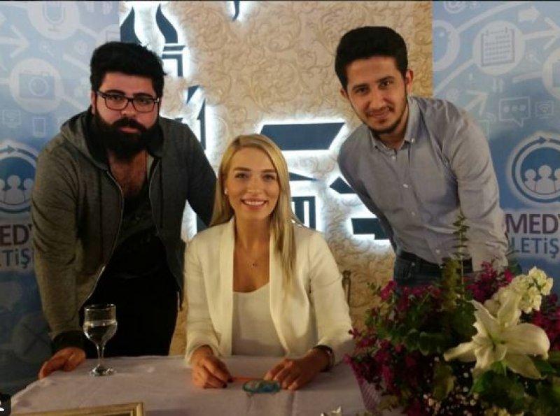 Güzel sunucu Cansu Canan Özgen