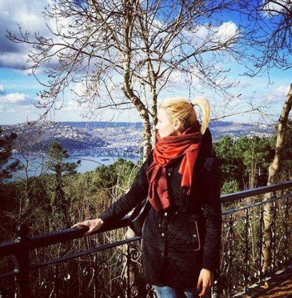 Güzel sunucu Pelin Çift