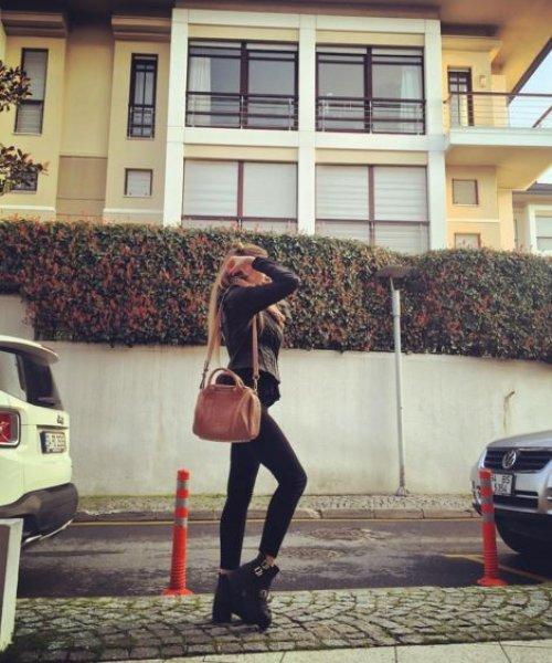 Yasmin Erbil'in Instagram fotoğrafları 