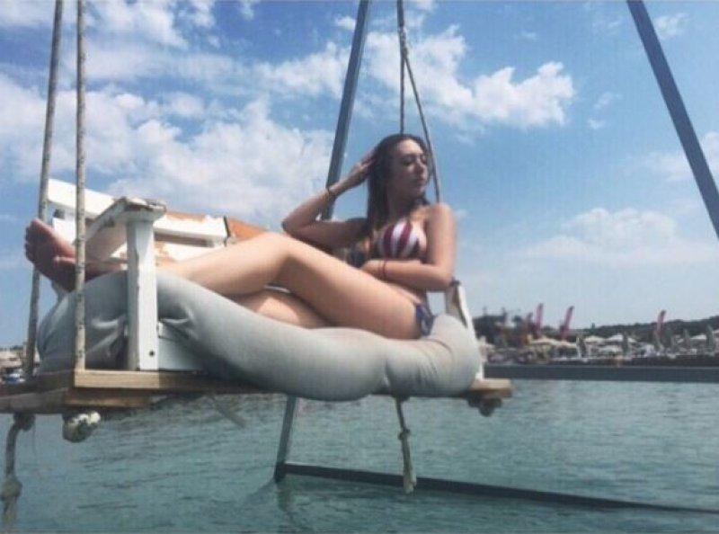 Yasmin Erbil'in Instagram fotoğrafları 