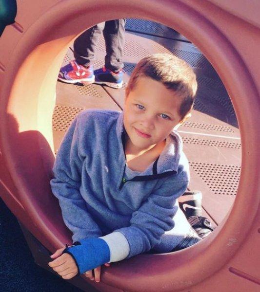 Yakışıklı mahkum Jeremy Meeks hapisten çıktı 