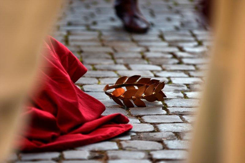 Sezar'ın öldürülüşüne Roma sokaklarında ilginç anma