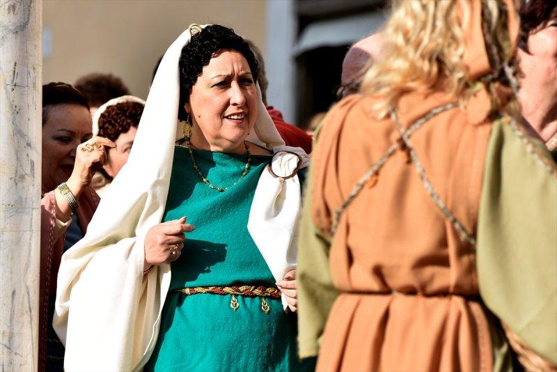 Sezar'ın öldürülüşüne Roma sokaklarında ilginç anma