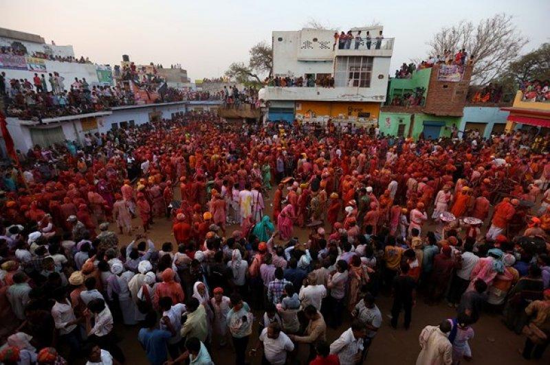 Hindistan'da renklerin bayramı: Holi Festivali