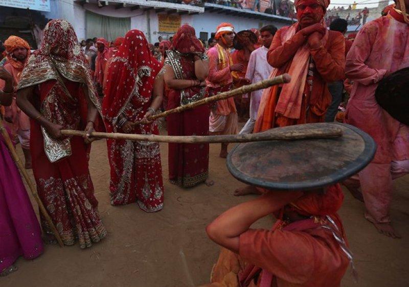 Hindistan'da renklerin bayramı: Holi Festivali