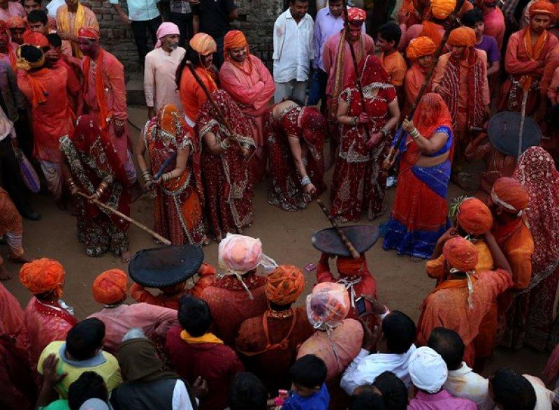 Hindistan'da renklerin bayramı: Holi Festivali