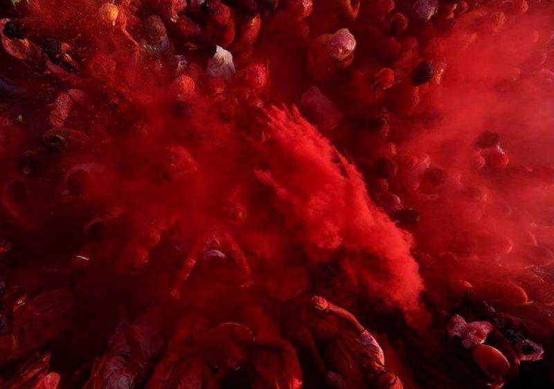Hindistan'da renklerin bayramı: Holi Festivali
