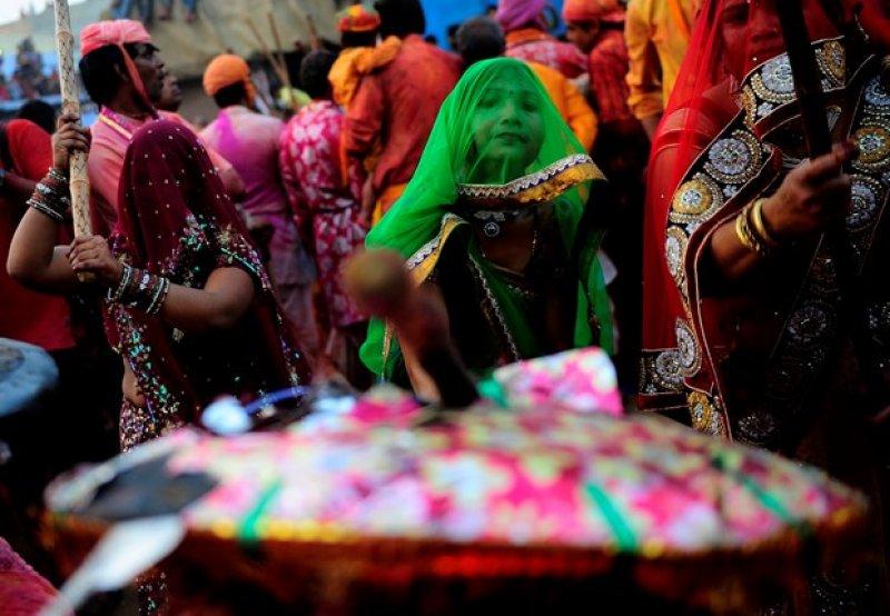 Hindistan'da renklerin bayramı: Holi Festivali