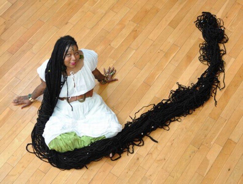 Dünyanın en uzun rasta saçlı kadını: Asha Mandela